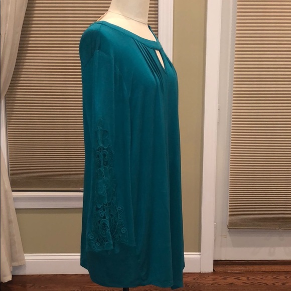 NWT JohnPaulRichard Crochet Bell Sleeve Top - Picture 6 of 7